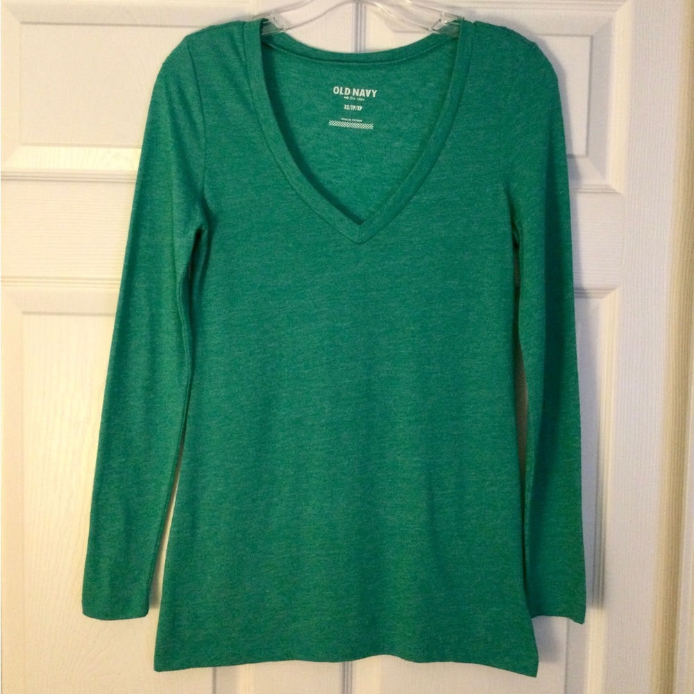 LAST CHANCE SALE! Green V-neck Long Sleeve Shirt